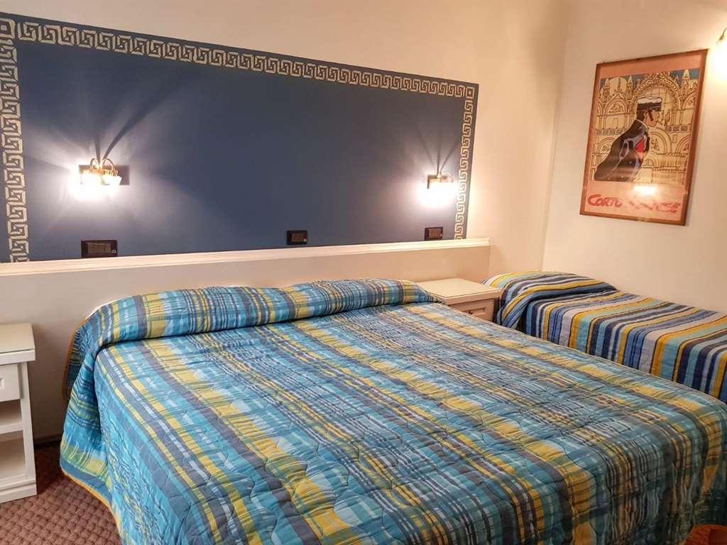 Il Grifo Hotel E Bisteccheria Toscana Montepulciano Stazione Oda fotoğraf
