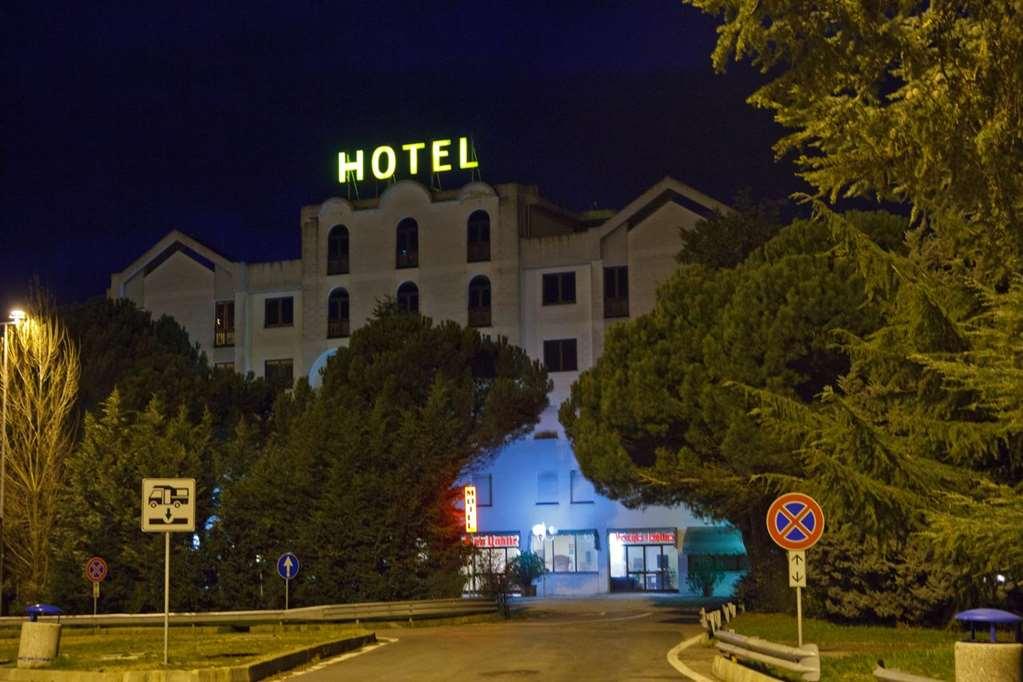 Il Grifo Hotel E Bisteccheria Toscana Montepulciano Stazione Dış mekan fotoğraf