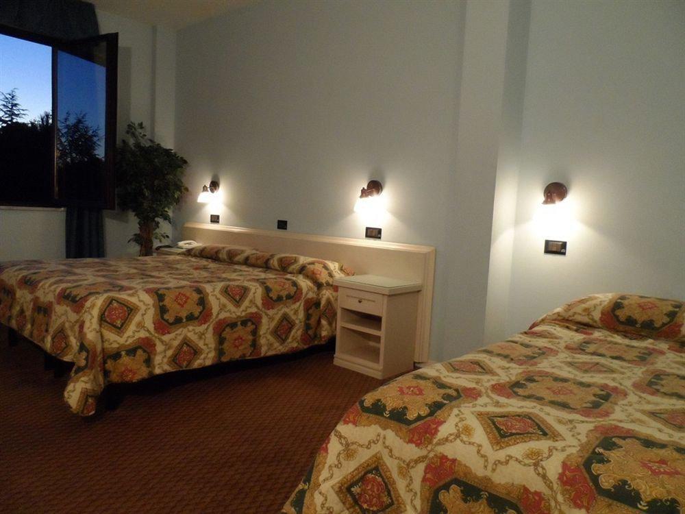 Il Grifo Hotel E Bisteccheria Toscana Montepulciano Stazione Dış mekan fotoğraf